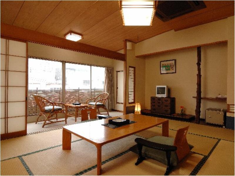 Ryokan Tachibana Atami  Esterno foto